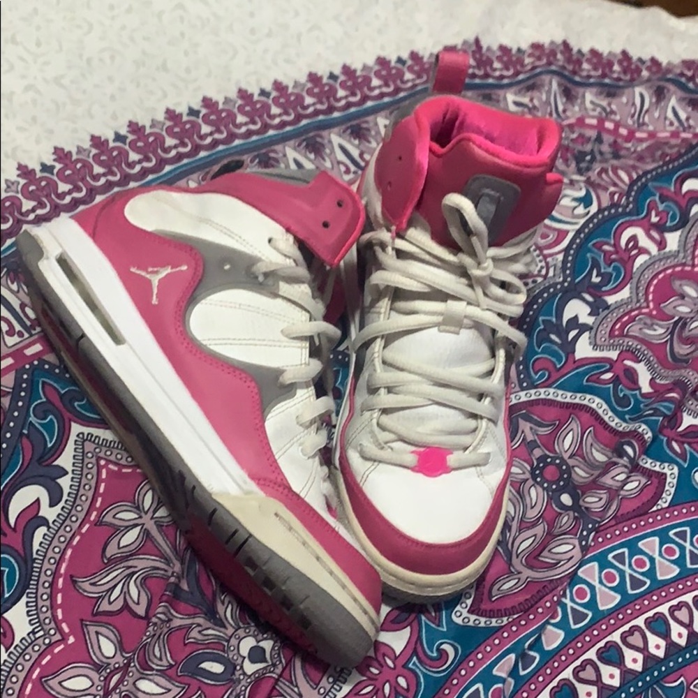 Youth Jordan Size 5.5